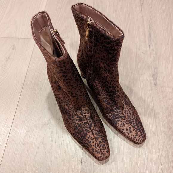 Leopard Print Ankle Boots with fur texture - Picture 12 of 12